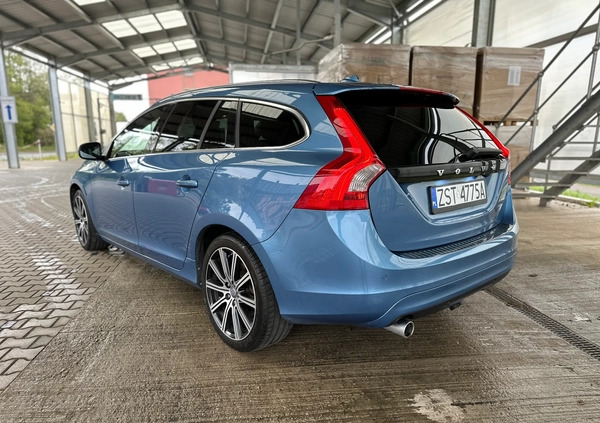 Volvo V60 cena 43500 przebieg: 258000, rok produkcji 2014 z Lublin małe 37